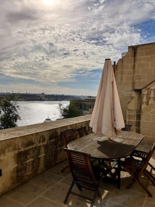 Penthouse W/ Unique Harbour View 公寓 Valletta